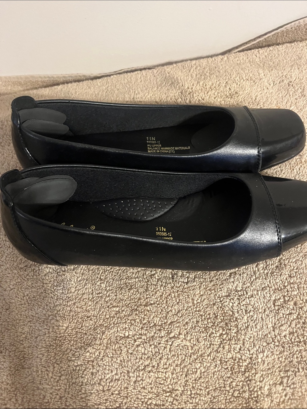 Apt. 9 Black Leather Slip-On Ballet Flats